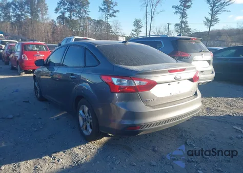 2014 Ford Focus Se z USA, uszkodzony, nr VIN 1FADP3F27EL202000